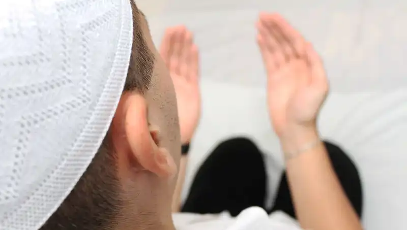 Seferi Namazı Nedir? Nasıl Kılınır ve Hangi Kurallar Geçerlidir?