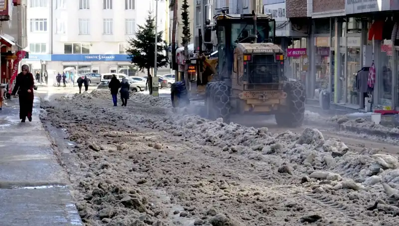Sarıkamış’ta Kışın Getirdiği Kar ve Buzlara Geçit Yok