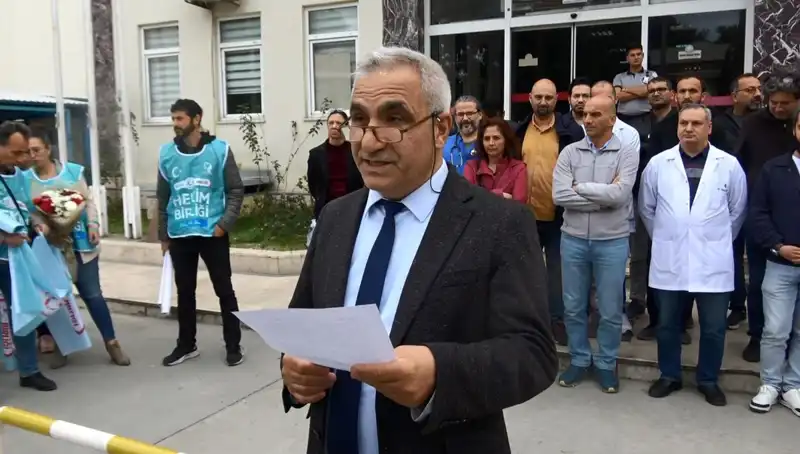 Antalya'da Doktora Saldırının Ardından Sağlık Çalışanları İş Bıraktı