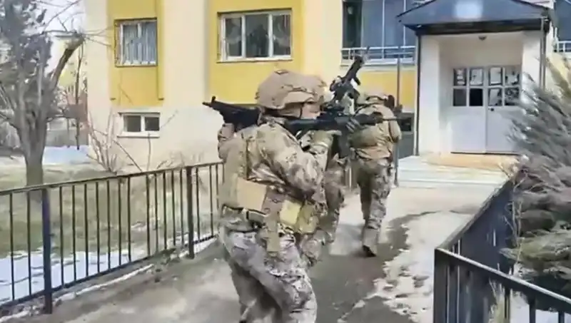 Bingöl'de DAEŞ Operasyonu: 3 Şüpheli Tutuklandı, Detaylar Şaşırtıyor!