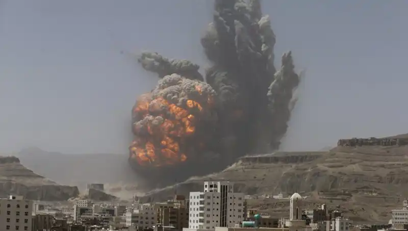 Yemen'deki Hava Saldırısı: ABD'nin Bombaladığı Fabrikada Can Kaybı
