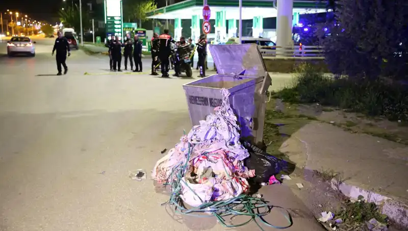 Bebeğini Çöp Konteynerine Atan Anne Gözaltına Alındı, Duygular Karışık!