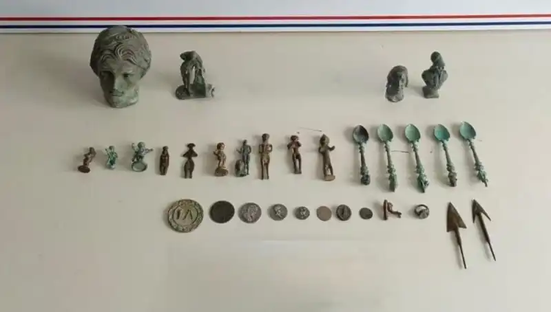 Roma Dönemine Ait Tarihi Eserler Yakalandı: Kültürel Mirasımız Tehlikede mi?