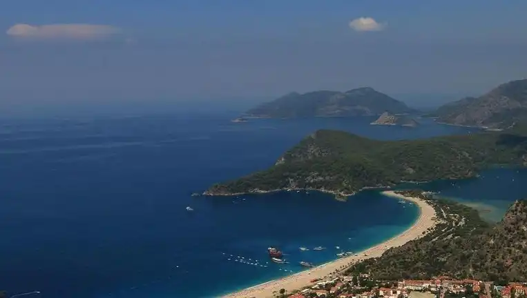 Atina'da Denizde Planlama Krizi: İddialar ve Tepkiler Yükseliyor