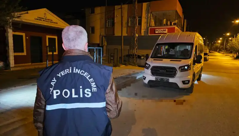 Kebapçıda Kanlı Olay: Arkadaşını Boynundan Bıçakladı