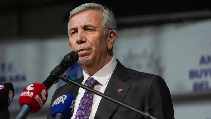 Mansur Yavaş'ın Adaylık Açıklaması: Seçim Gündemi ve Gelecek Stratejileri