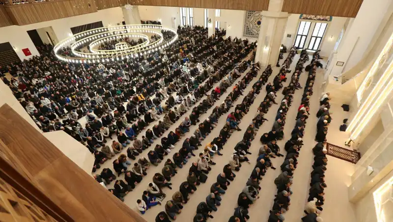 Türkiye'nin dört bir yanında Cuma Namazı saatleri ne zaman?
