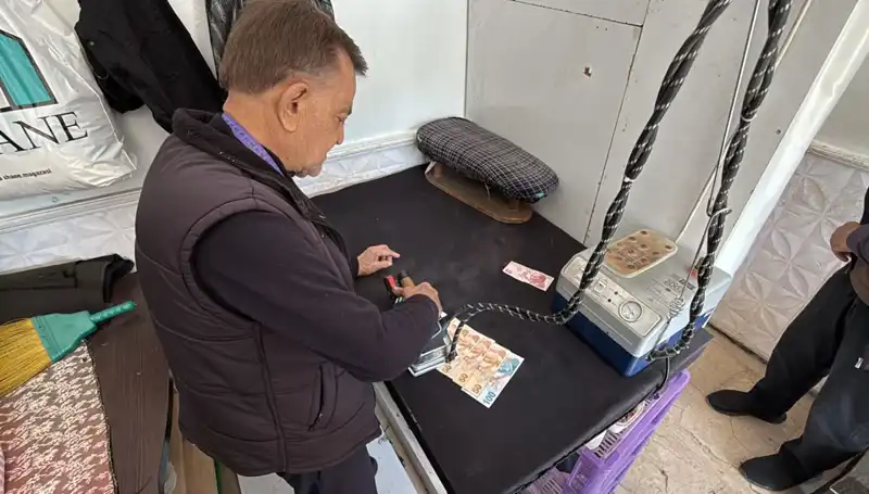 47 Yıllık Terzi Ahmet’in Sıradışı Paralarla İlgili Yöntemi Şaşırtıyor