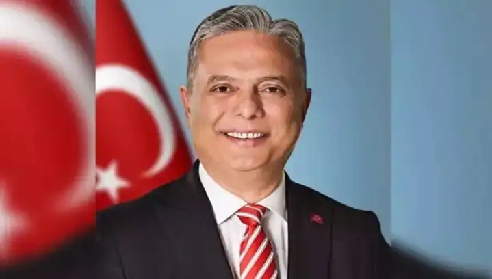 Ümit Uysal: CHP Genel Başkan Adayı ve Siyasi Kariyeriyle Dikkat Çeken İsim