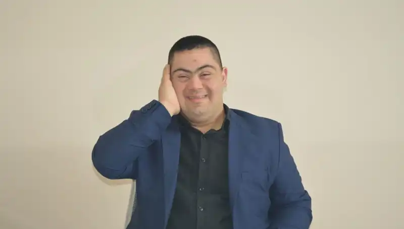 Down Sendromlu Genç Erdinç'in Hayali: Müzik Tutkusu ve Hayat Hikayesi