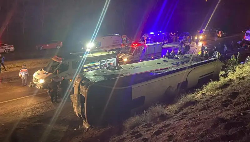 İşçi Servisi Kaza Yaptı: 23 Yaralı, Flaş Gelişmeler Bekleniyor!